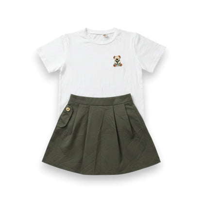 **Girls’ White & Olive Green Teddy Bear T-Shirt & Skirt Set – Size 120 – Ages 4–6 Years**